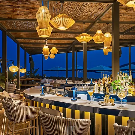 Luxury 5-star Seafront Apartament *