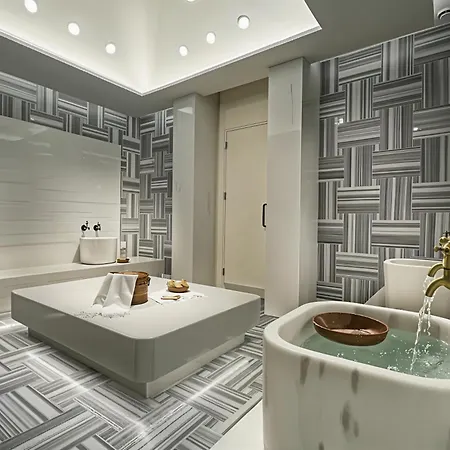 Luxury 5-star Seafront شقة *
