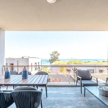 Luxury 5-star Seafront شقة *