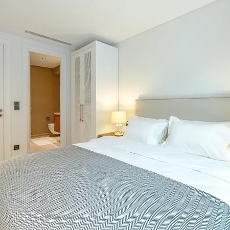 Luxury 5-star Seafront شقة بودروم