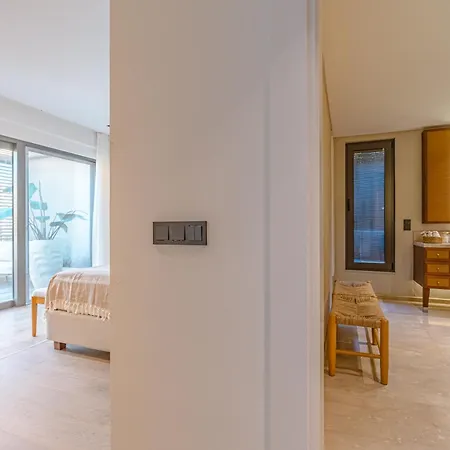 Luxury 5-star Seafront شقة بودروم