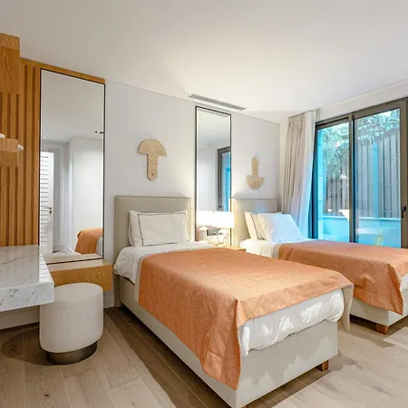 Luxury 5-star Seafront بودروم