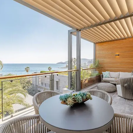 Luxury 5-star Seafront بودروم