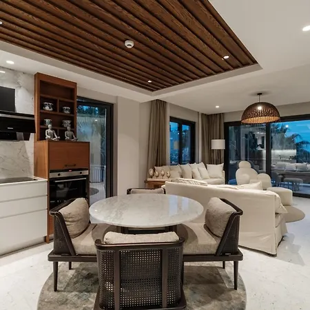Luxury 5-star Seafront * بودروم