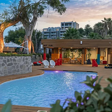 1-Bedroom Seafront Flat With Hotel Amenities Bodrum